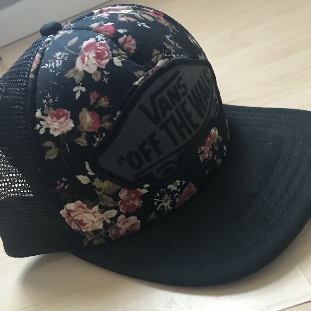 Van’s “Off the wall” hat